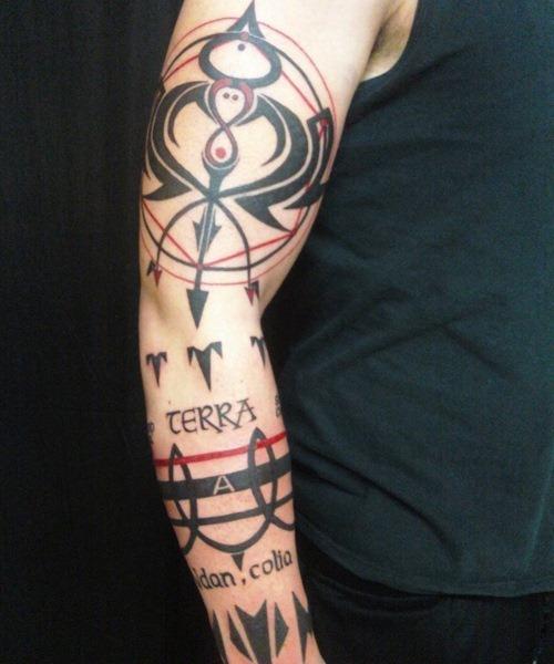 19 Fullmetal Alchemist Tattoos - The Body is a Canvas #fullmetal #alchemist #fma #tattoos